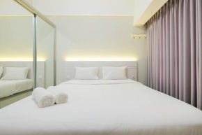 Elegant Studio Room at Springlake Summarecon Apartment By Travelio